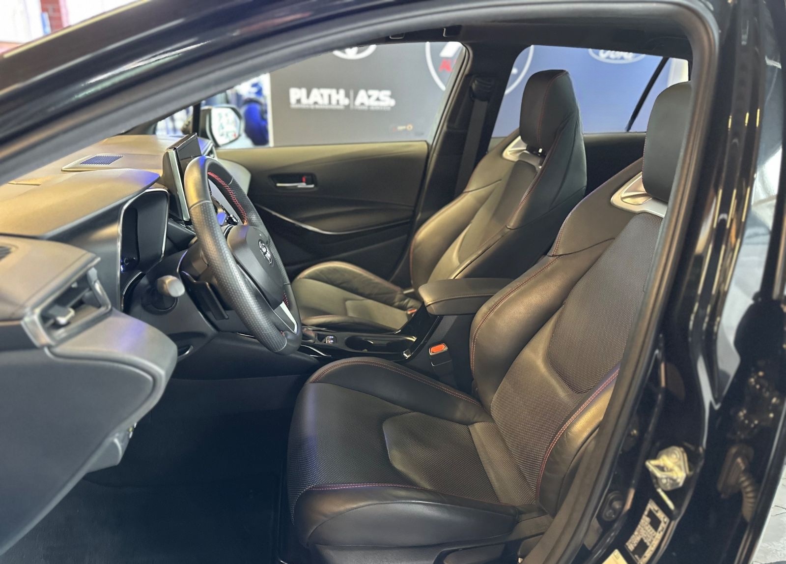 Toyota Corolla Touring Sports GR Sport Black Edition foto 10