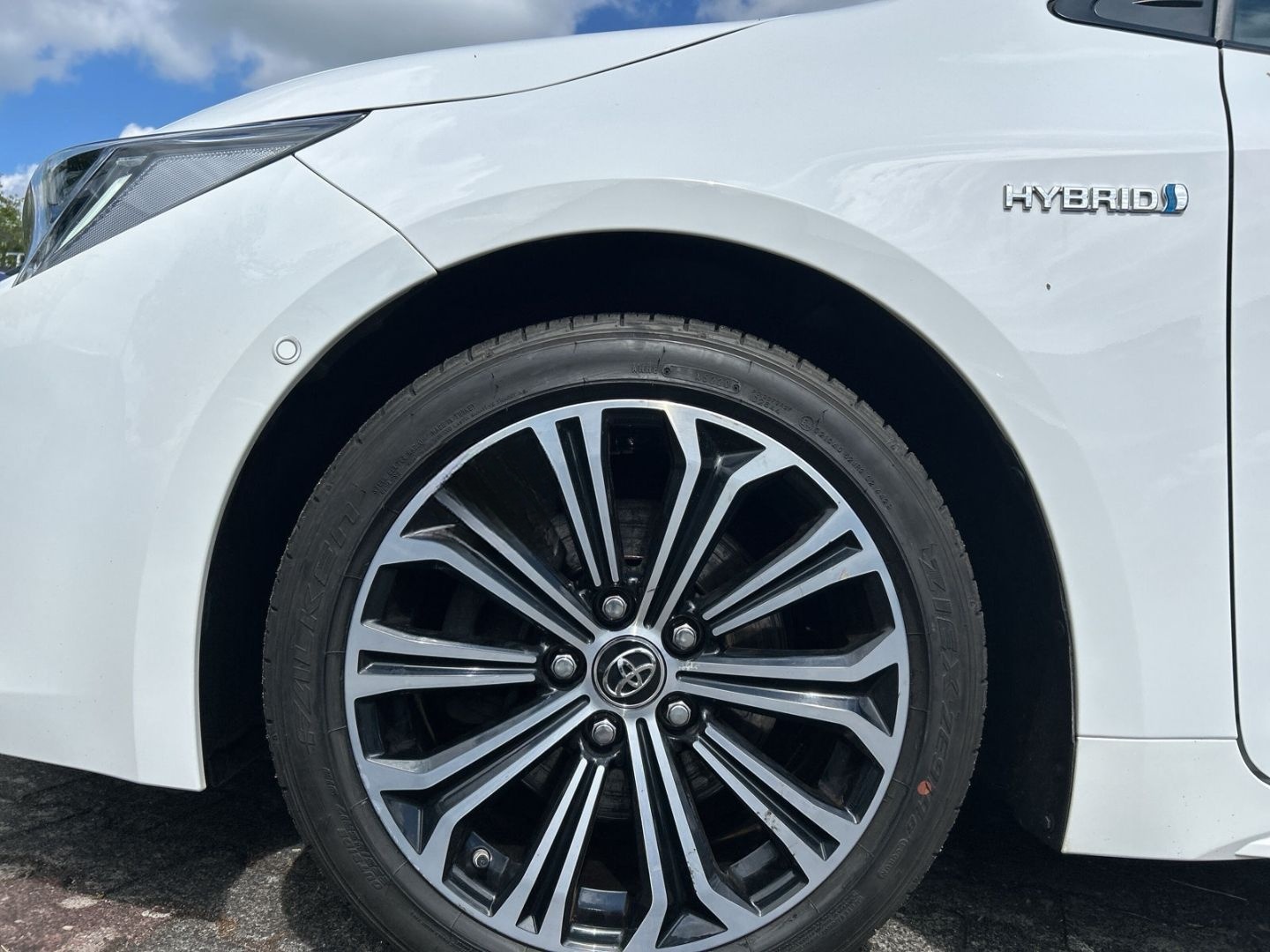 Toyota Corolla Hybrid 2.0 L Hyb. 5-Tg. Club LED ACC Meh foto 7