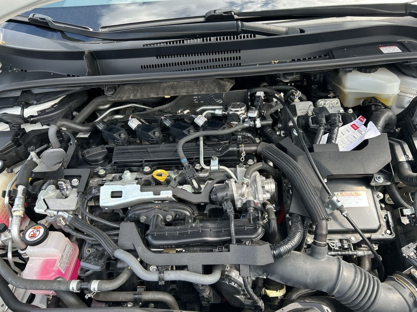 Toyota Corolla Hybrid 2.0 L Hyb. 5-Tg. Club LED ACC Meh foto 8