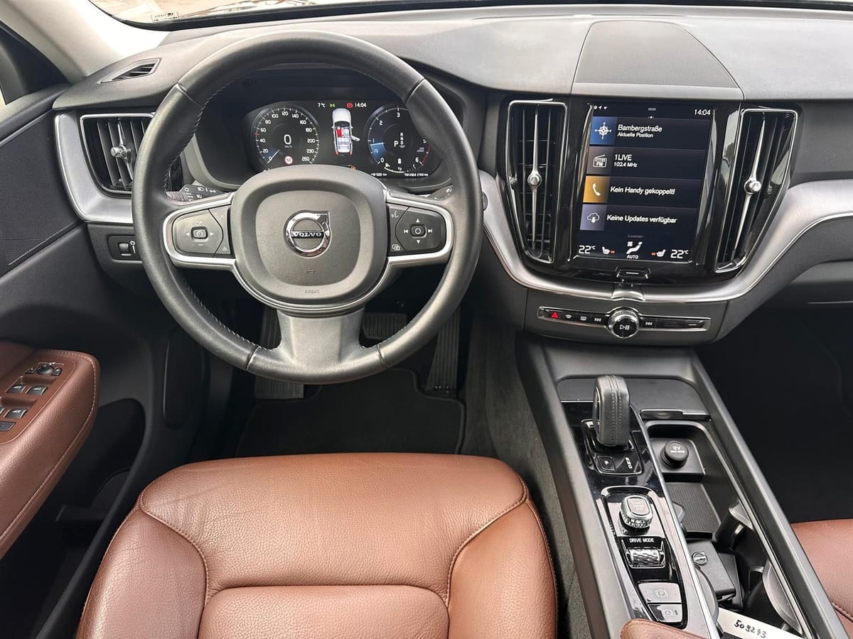 Volvo XC 60 B4 AWD Momentum Pro ACC BLIS Kamera Leder foto 17