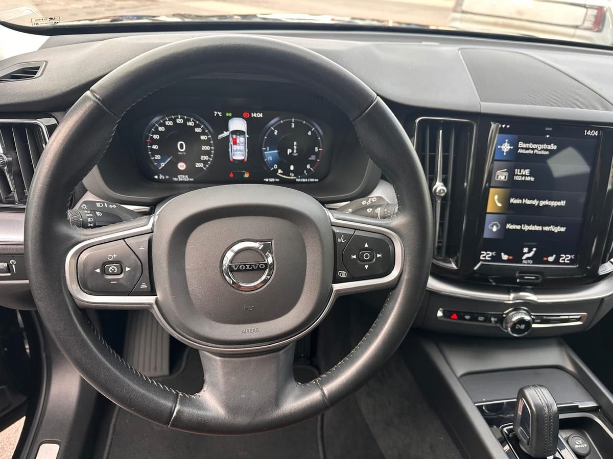 Volvo XC 60 B4 AWD Momentum Pro ACC BLIS Kamera Leder foto 18