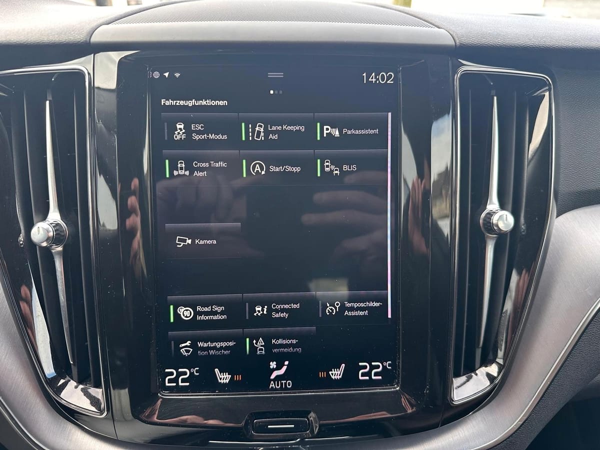Volvo XC 60 B4 AWD Momentum Pro ACC BLIS Kamera Leder foto 20