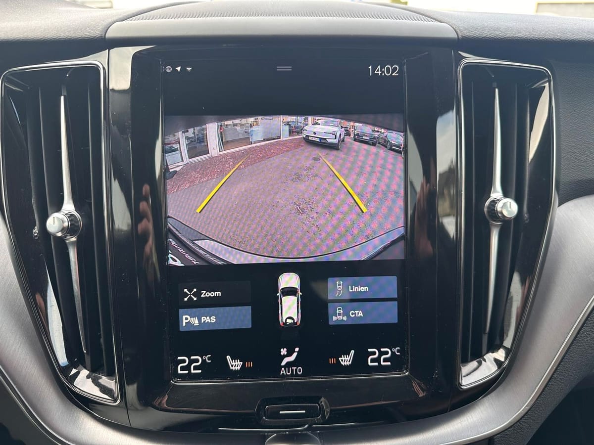 Volvo XC 60 B4 AWD Momentum Pro ACC BLIS Kamera Leder foto 21