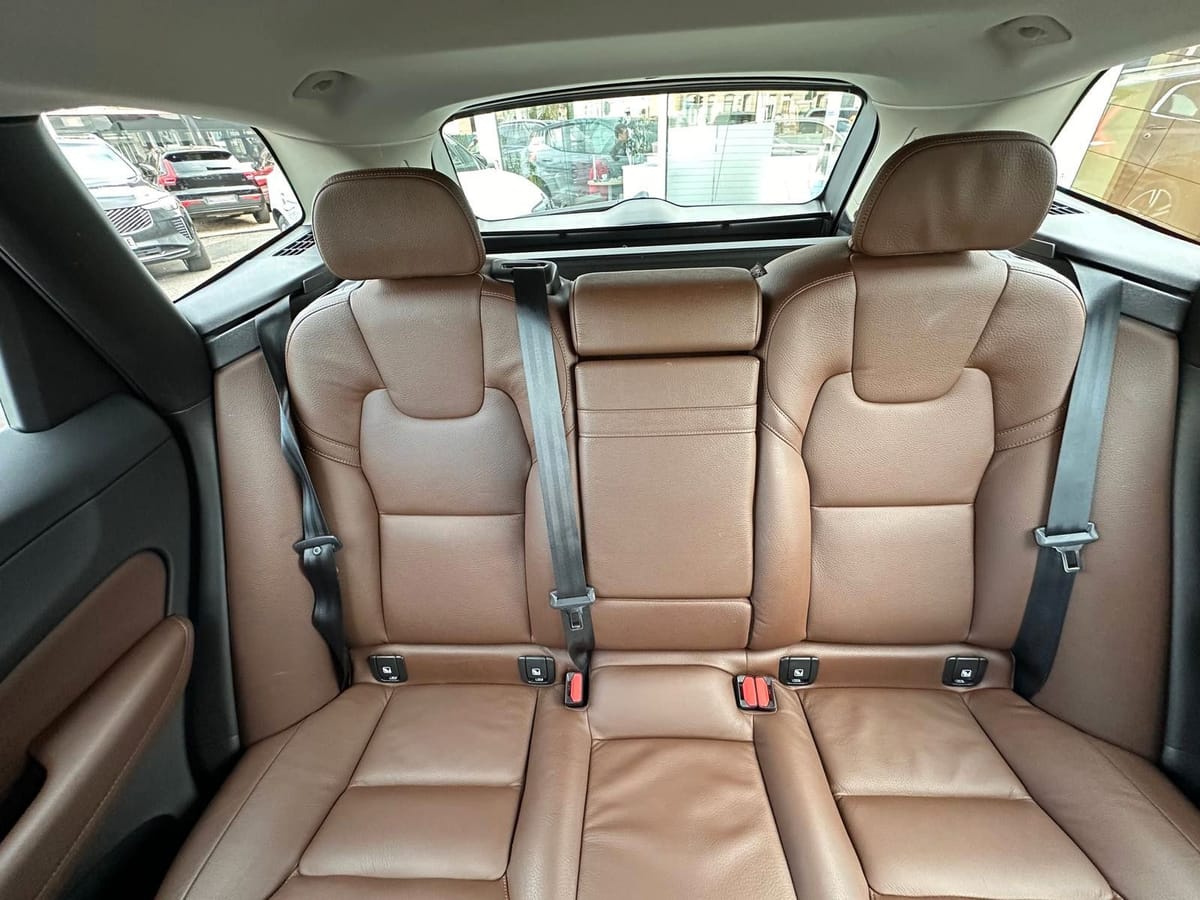 Volvo XC 60 B4 AWD Momentum Pro ACC BLIS Kamera Leder foto 24