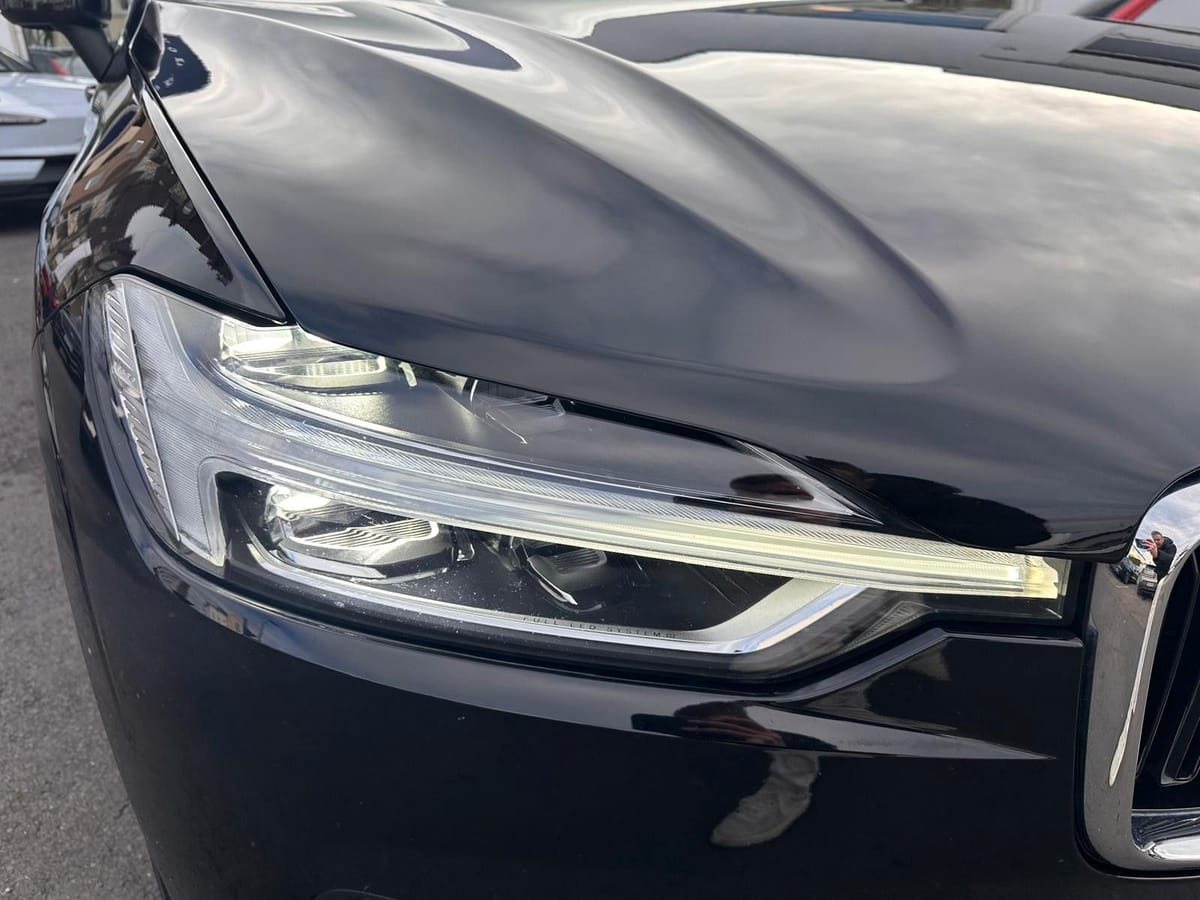 Volvo XC 60 B4 AWD Momentum Pro ACC BLIS Kamera Leder foto 4
