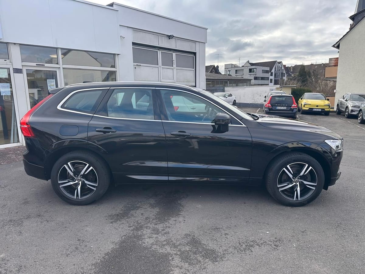 Volvo XC 60 B4 AWD Momentum Pro ACC BLIS Kamera Leder foto 5