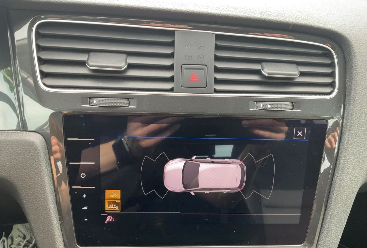 Volkswagen Golf VII e-Golf LED+NAV+APP+2xPDC+MFA+MFL+LM16" foto 17