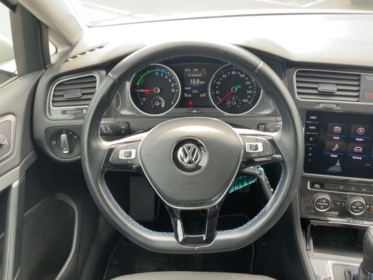 Volkswagen Golf VII e-Golf LED+NAV+APP+2xPDC+MFA+MFL+LM16" foto 10