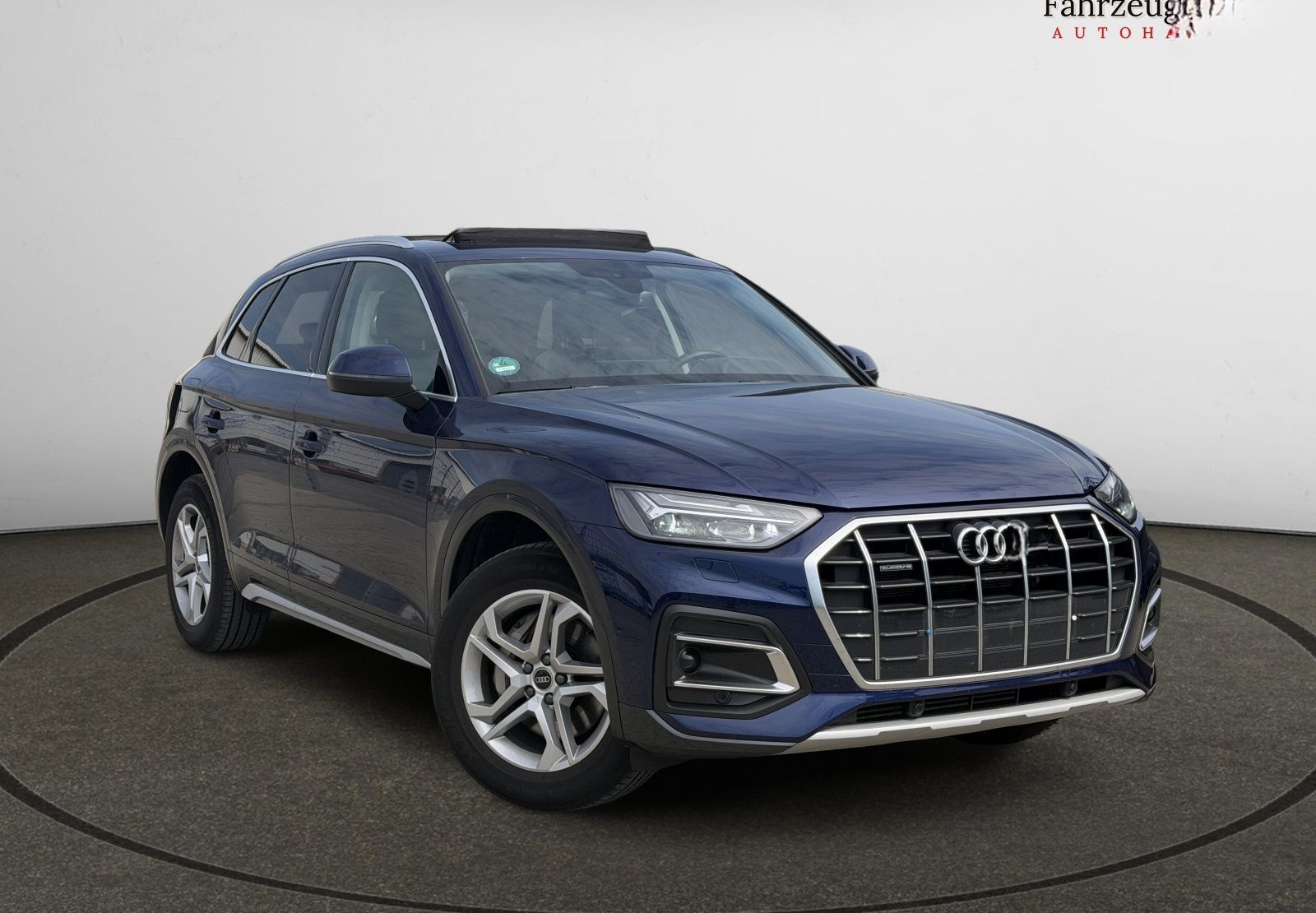Audi Q5 50 TFSI e quattro advanced+Pano+AHK+1.Hand foto 3