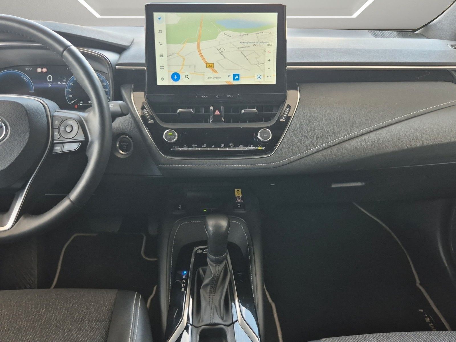 Toyota Corolla TS Hybrid Team D Navi Carplay PDC LED foto 14