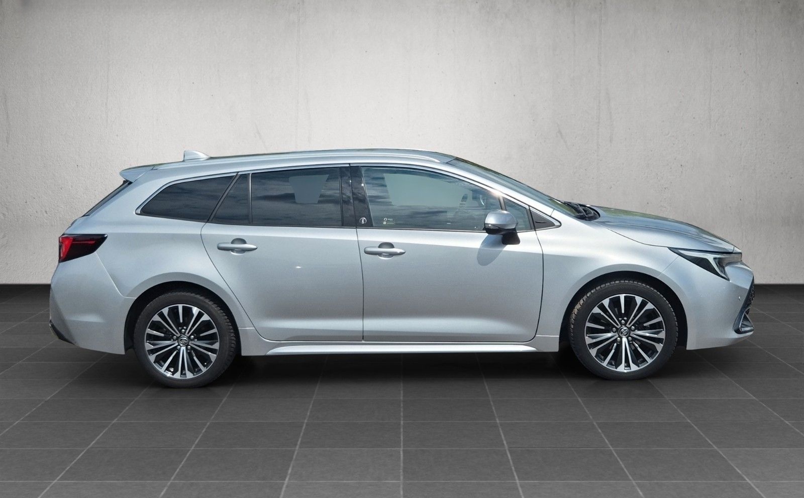 Toyota Corolla TS Hybrid Team D Navi Carplay PDC LED foto 6