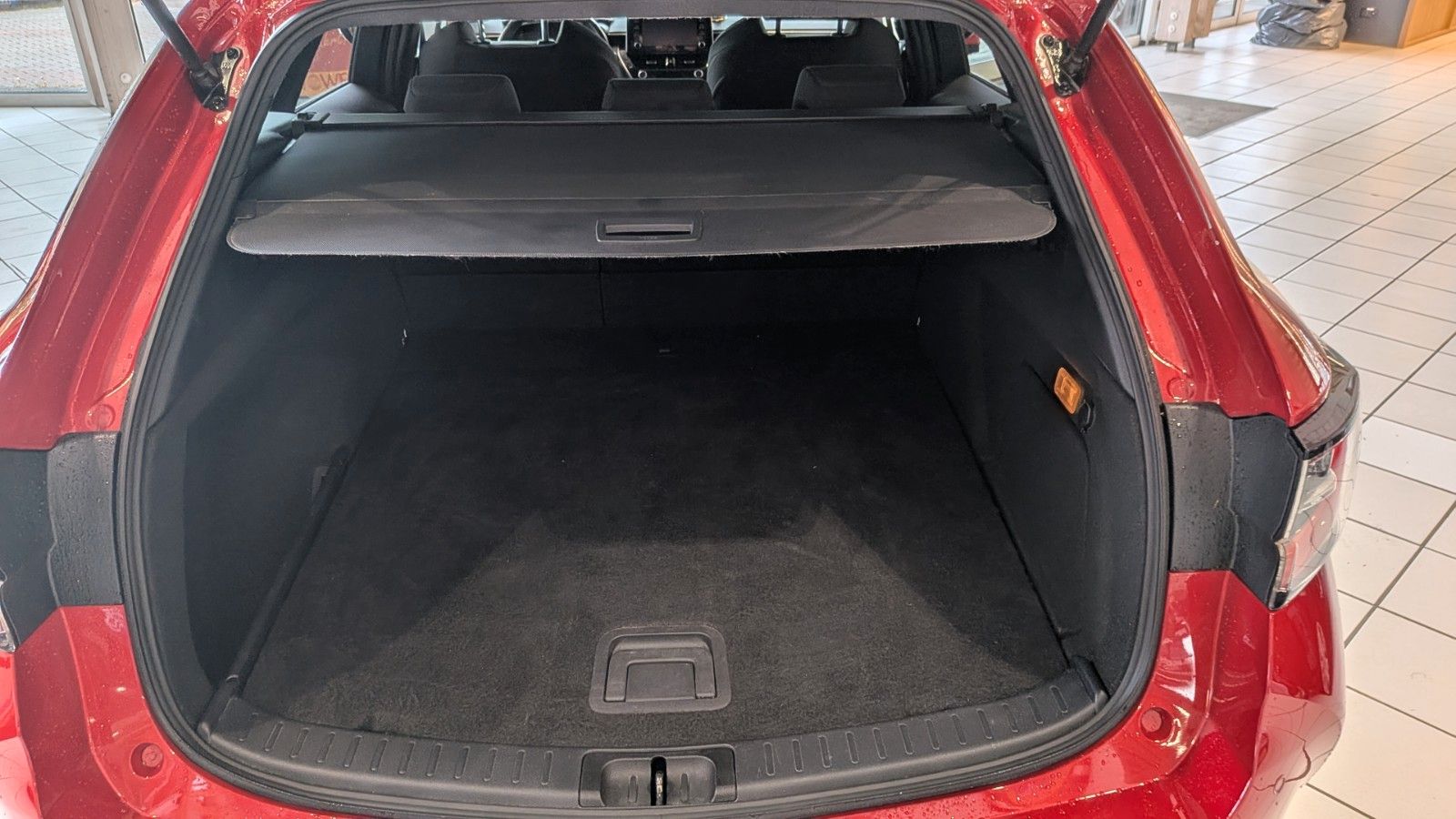 Toyota Corolla Touring Sports Hybrid Team D foto 7