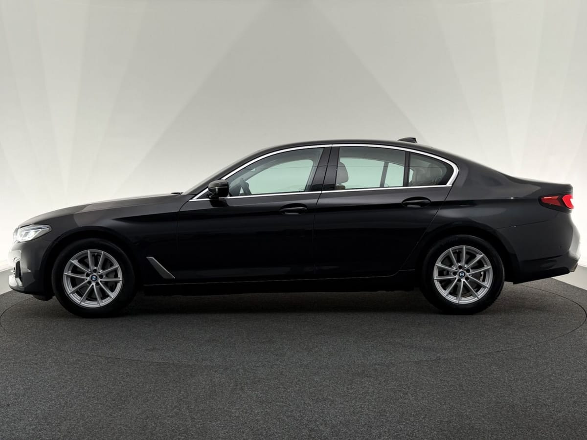 BMW 530d Lim. Mild-Hybrid LASER HUD-HiFi-R.KAM-MEMO foto 4