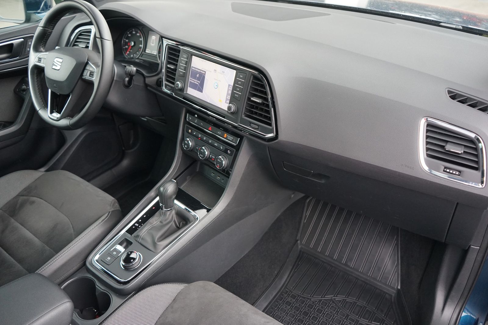 Seat Ateca 1.5 Xcellence Sitzheizung LED Navi Kamera foto 5