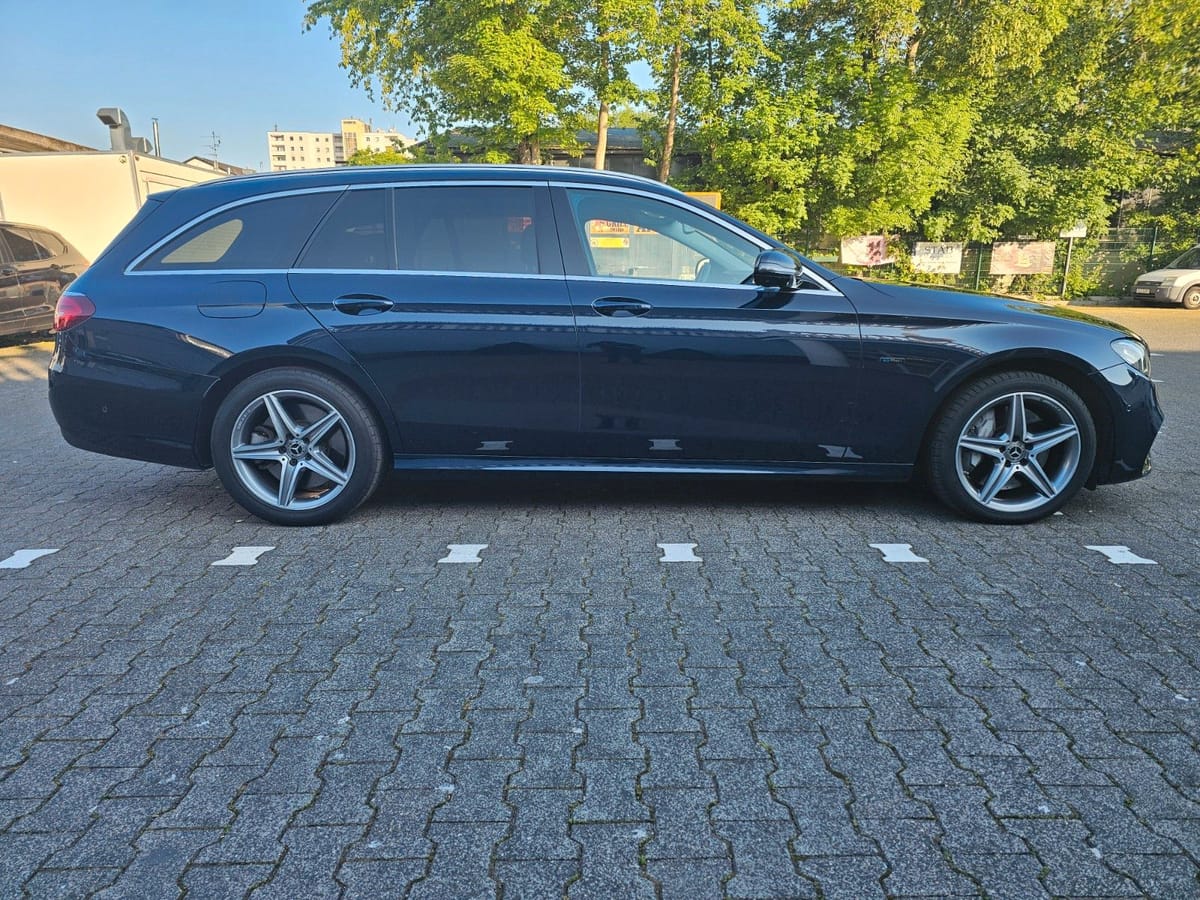 Mercedes-Benz E 300 de AMG Line Kamera Burmester foto 4