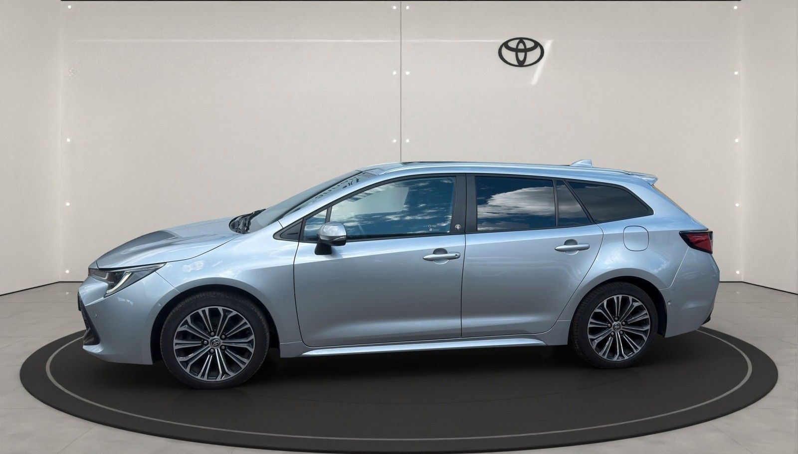 Toyota Corolla Touring Sports Hybrid Team D foto 4