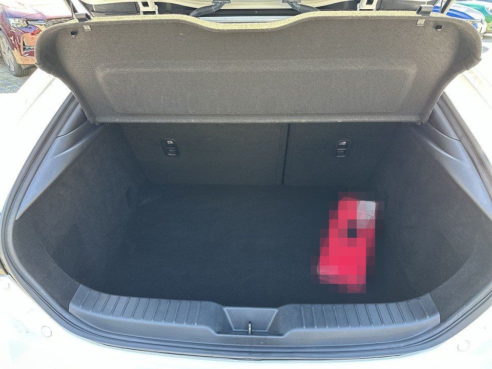 Mazda 3 SKYACTIV-G 2.0 150PS M Hybrid foto 11