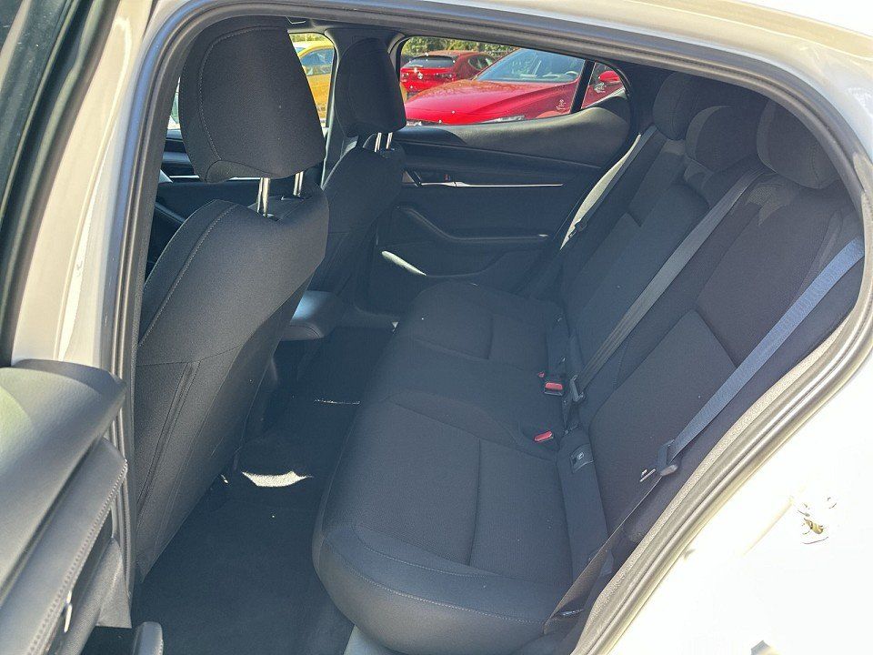 Mazda 3 SKYACTIV-G 2.0 150PS M Hybrid foto 8