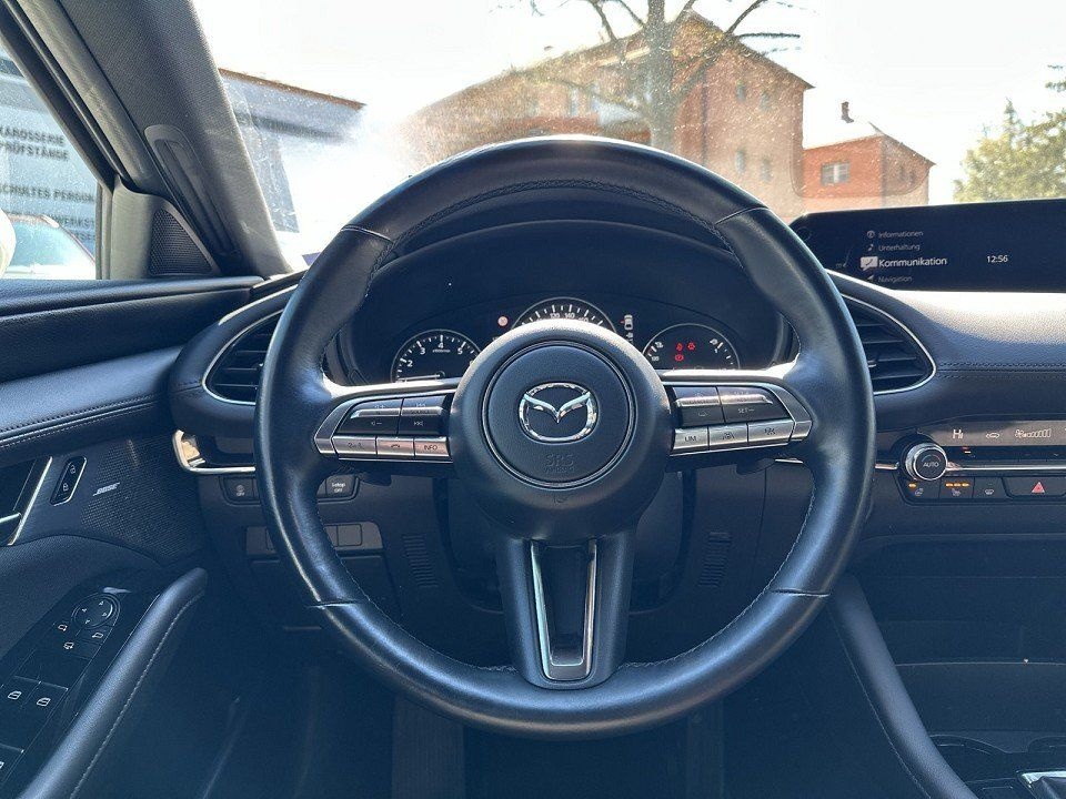 Mazda 3 SKYACTIV-G 2.0 150PS M Hybrid foto 10