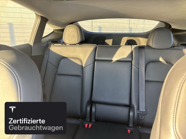 Tesla Model Y Rear-Wheel Drive foto 12