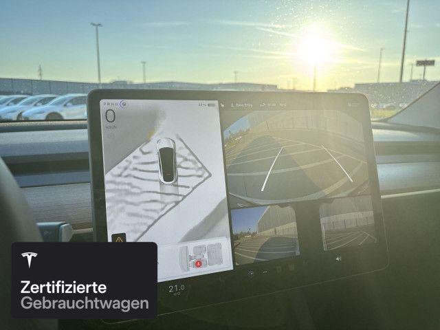 Tesla Model Y Rear-Wheel Drive foto 15
