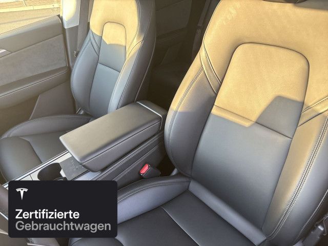 Tesla Model Y Rear-Wheel Drive foto 10