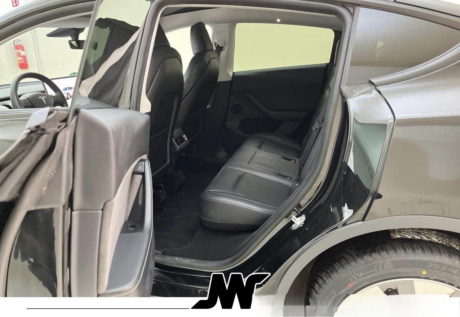 Tesla Model Y Long Range Dual AWD 360 Kam Autopilot 3 foto 7