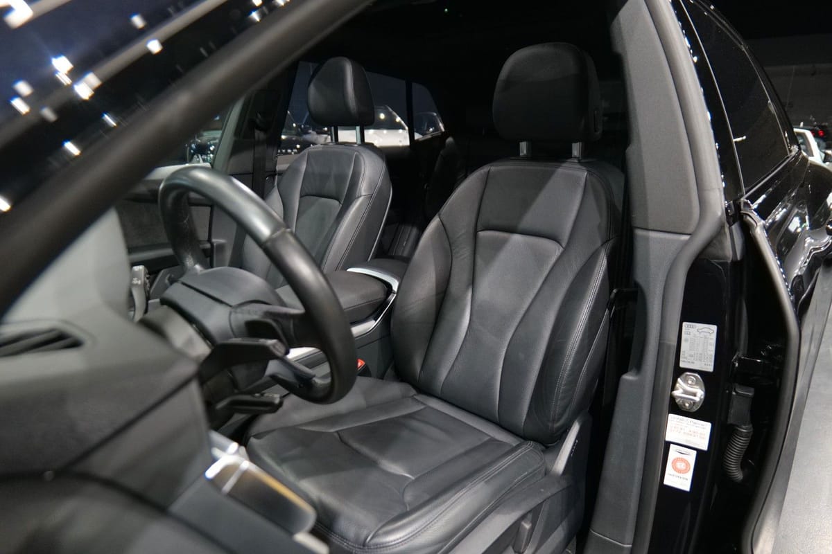 Audi Q8 50 TDI quattro Luft Panorama HUD AHK foto 14