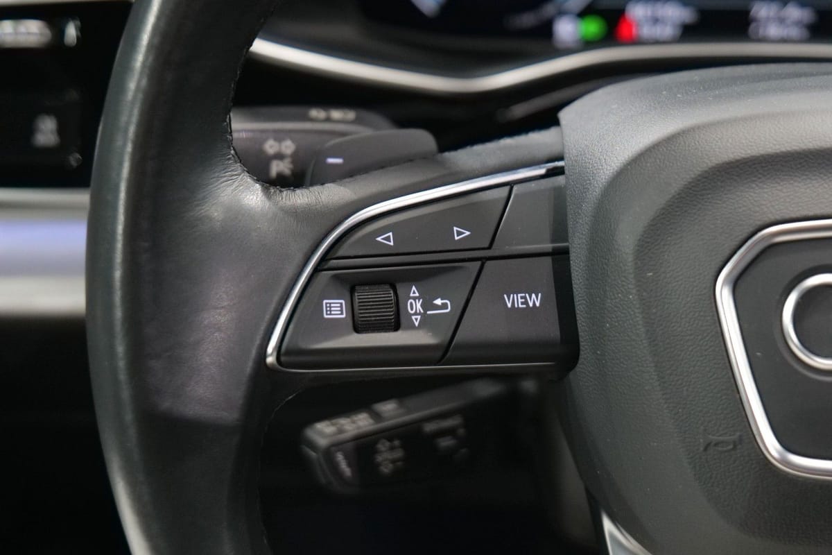 Audi Q8 50 TDI quattro Luft Panorama HUD AHK foto 17