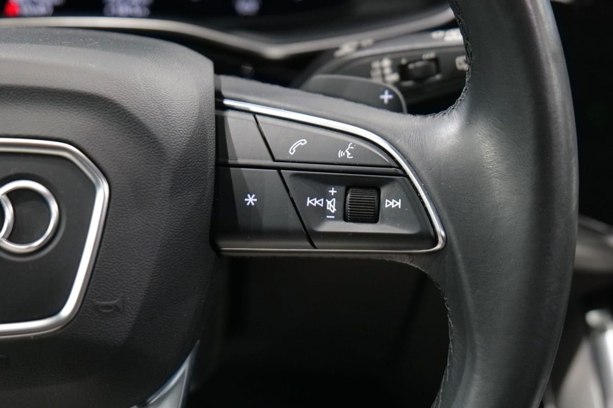 Audi Q8 50 TDI quattro Luft Panorama HUD AHK foto 18