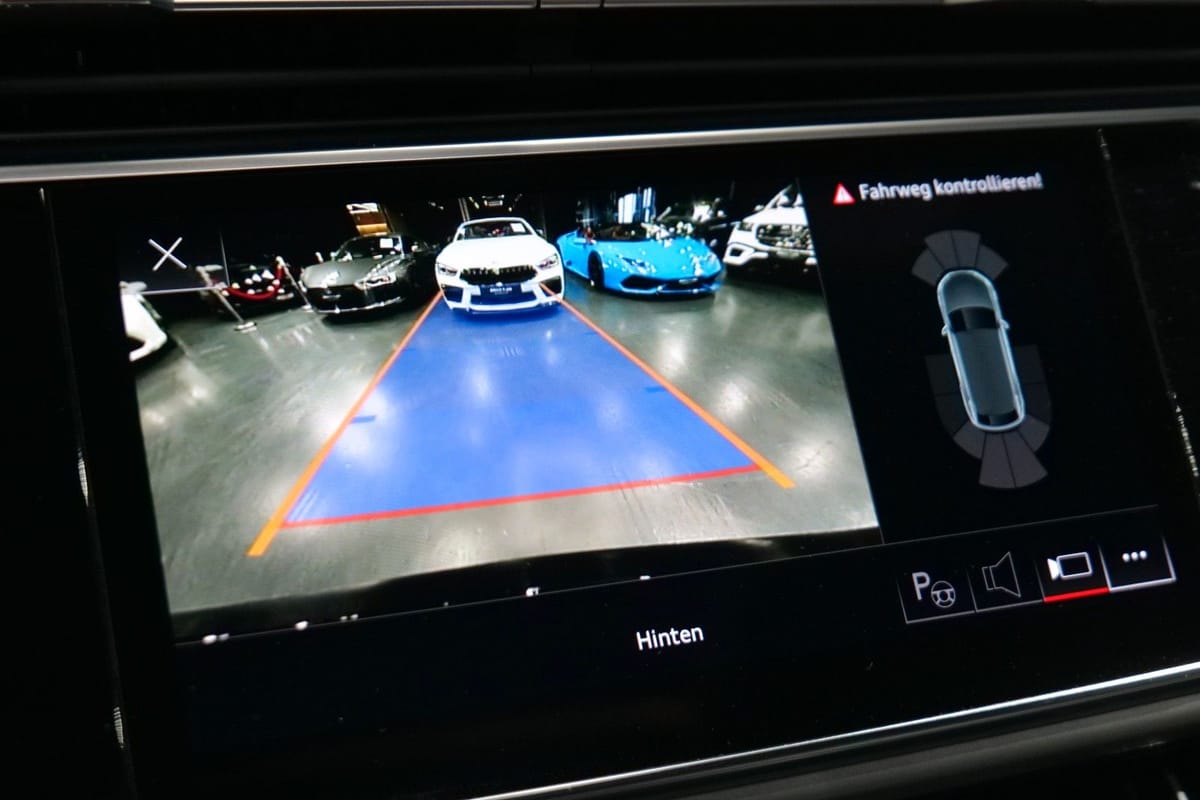 Audi Q8 50 TDI quattro Luft Panorama HUD AHK foto 20