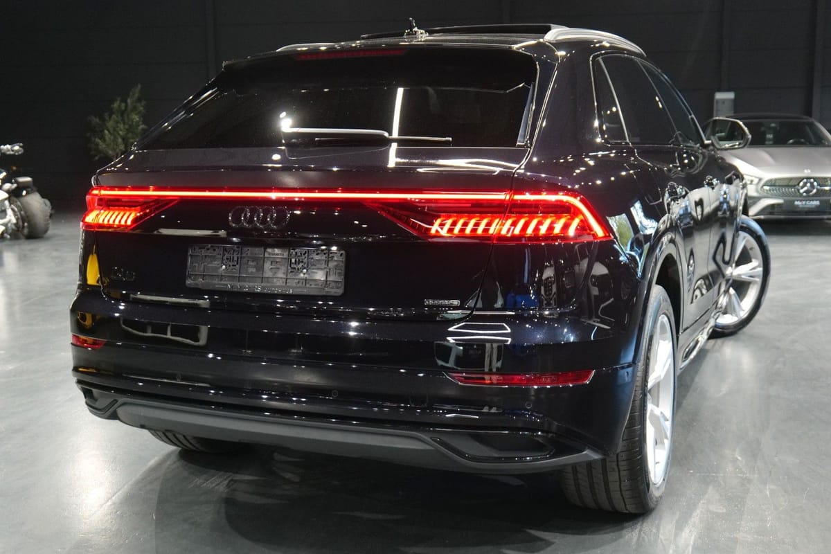 Audi Q8 50 TDI quattro Luft Panorama HUD AHK foto 3