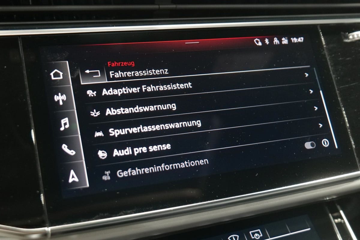Audi Q8 50 TDI quattro Luft Panorama HUD AHK foto 21