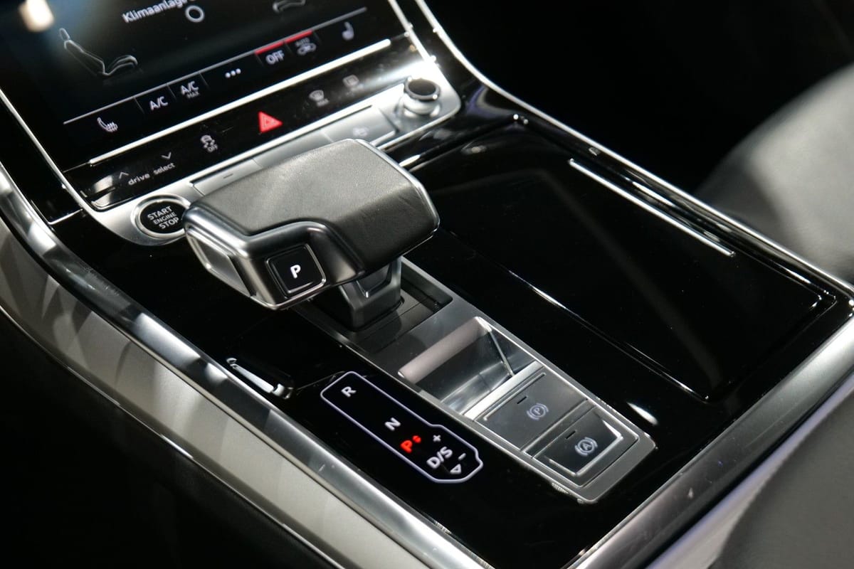Audi Q8 50 TDI quattro Luft Panorama HUD AHK foto 24