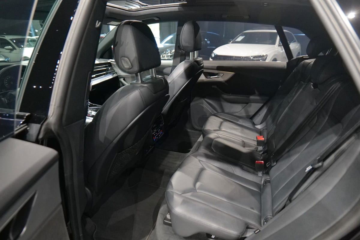Audi Q8 50 TDI quattro Luft Panorama HUD AHK foto 25