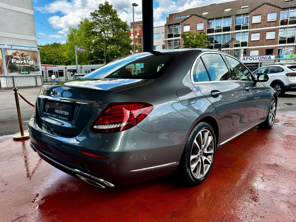 Mercedes-Benz E 200 Lim. Automatik Exclusive Business foto 3