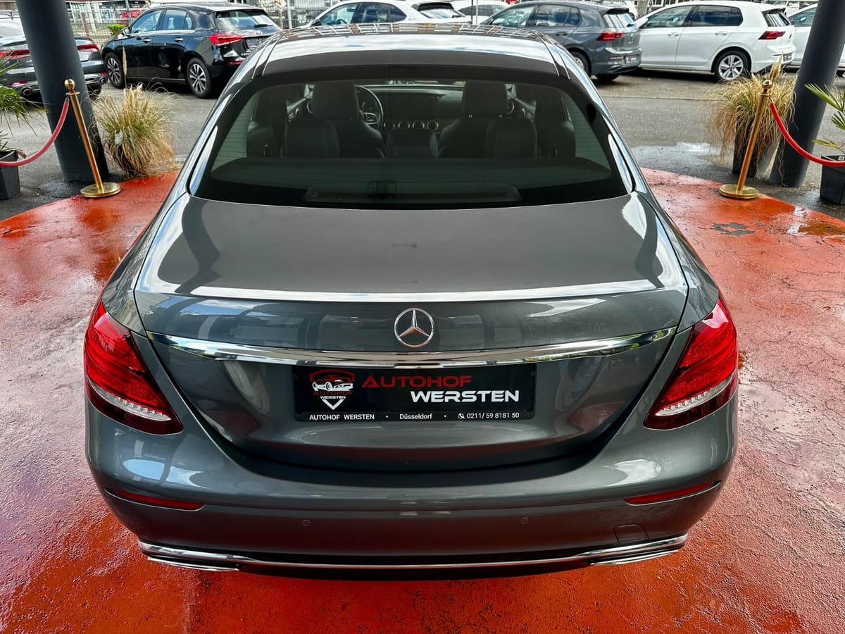Mercedes-Benz E 200 Lim. Automatik Exclusive Business foto 4