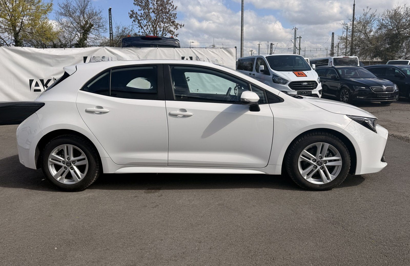 Toyota Corolla 1.8 Hybrid Business Edition  *AUTOMATIK* foto 5