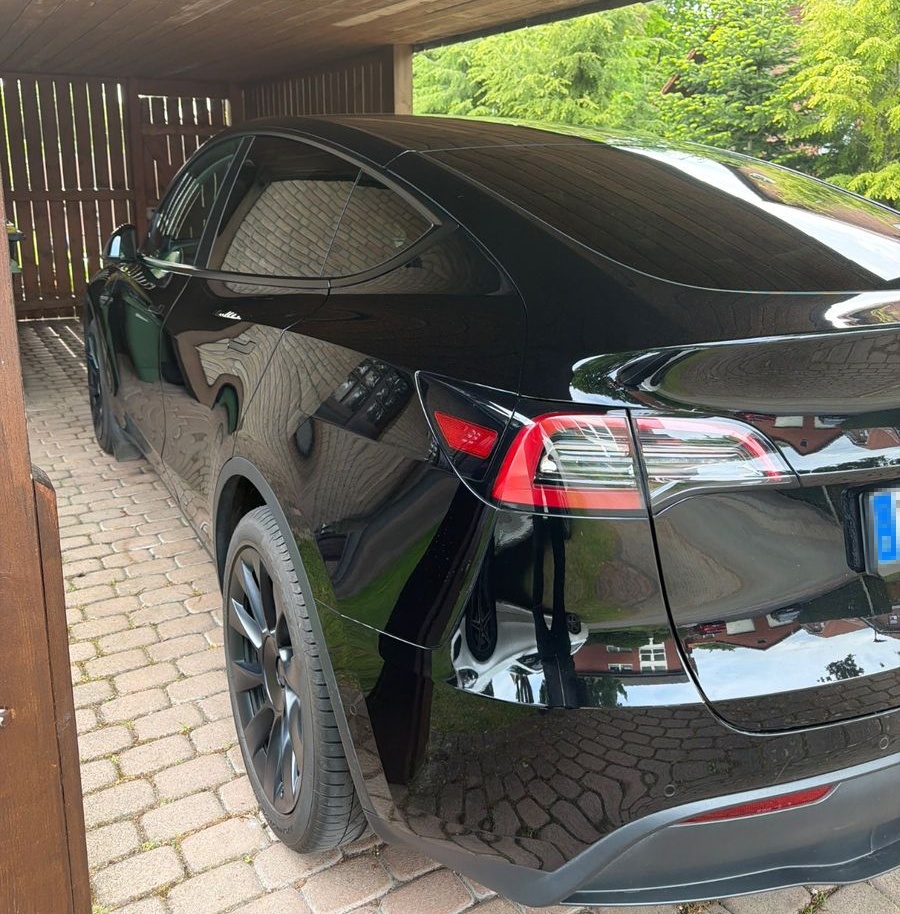 Tesla Model Y Long Range Dual Motor AWD Long Range foto 2