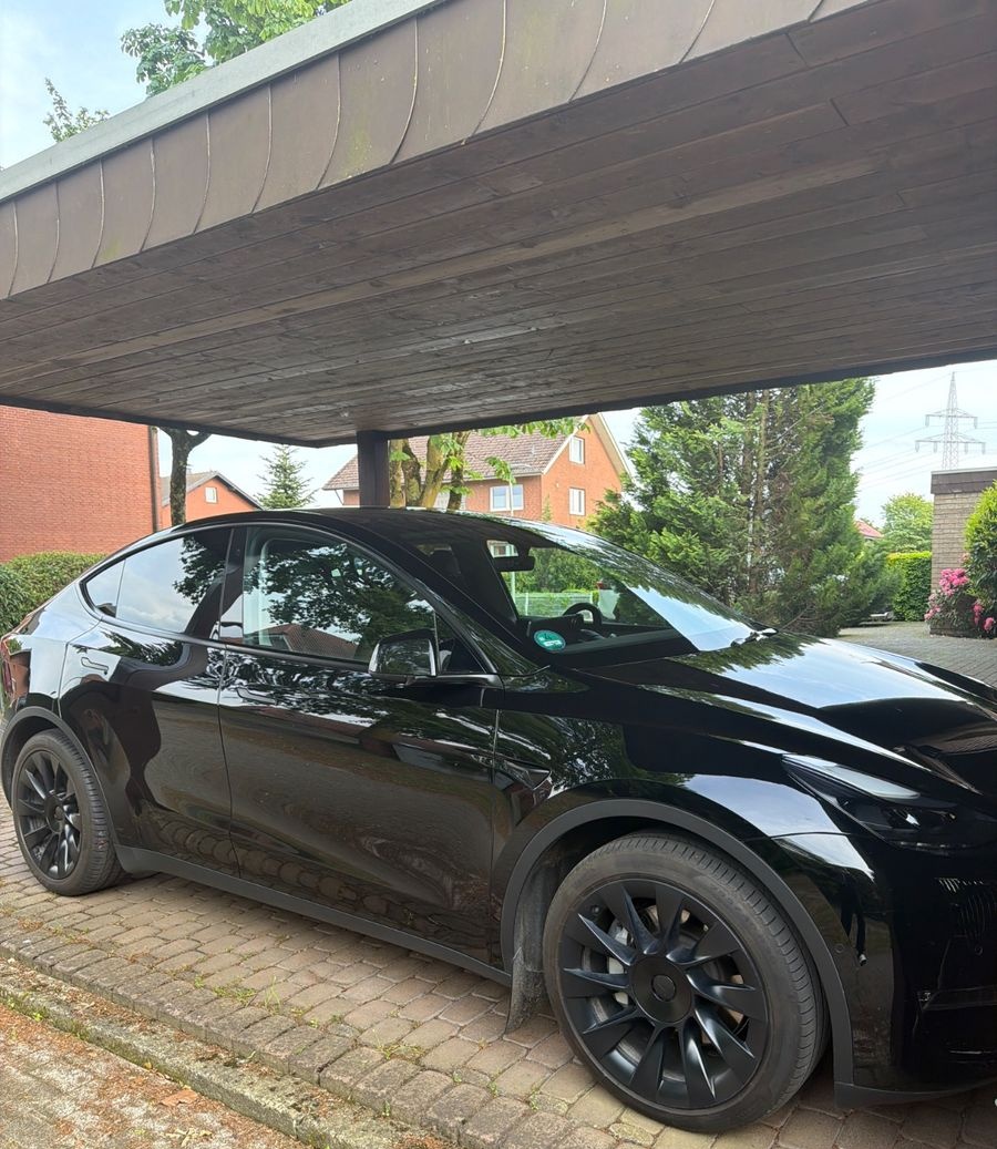 Tesla Model Y Long Range Dual Motor AWD Long Range foto 3