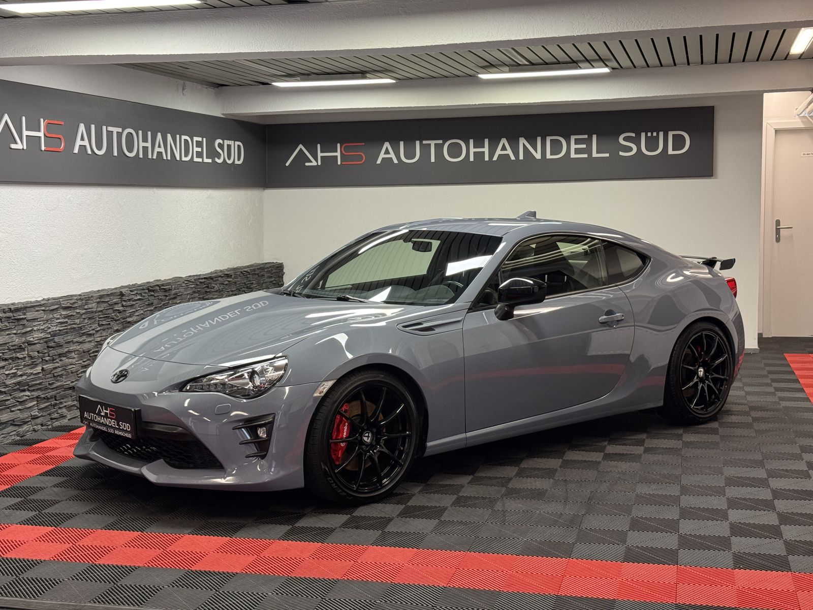Toyota GT86 Shark Grey MILLTEK TOMASON SHZ BREMBO foto 1