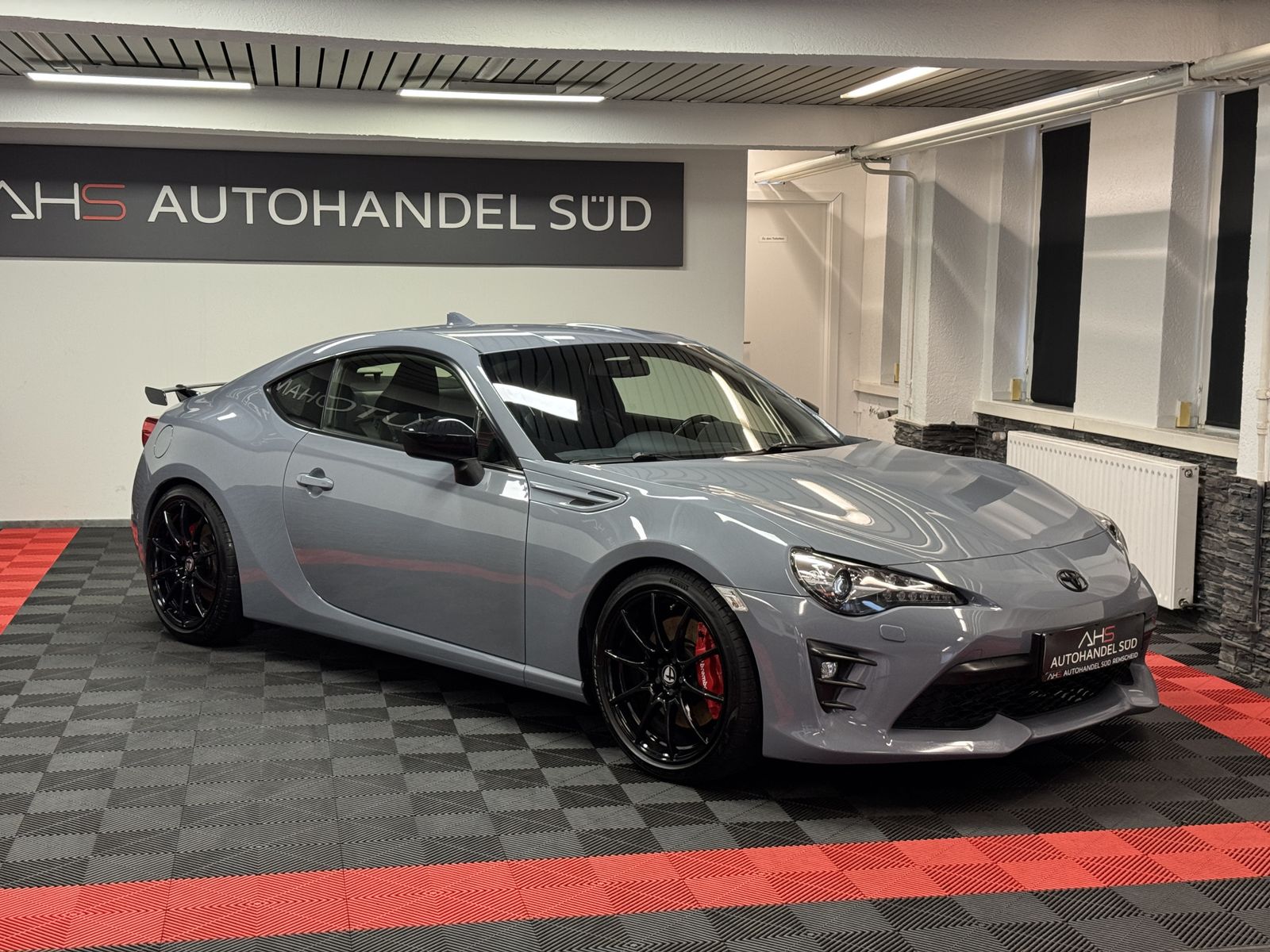 Toyota GT86 Shark Grey MILLTEK TOMASON SHZ BREMBO foto 2