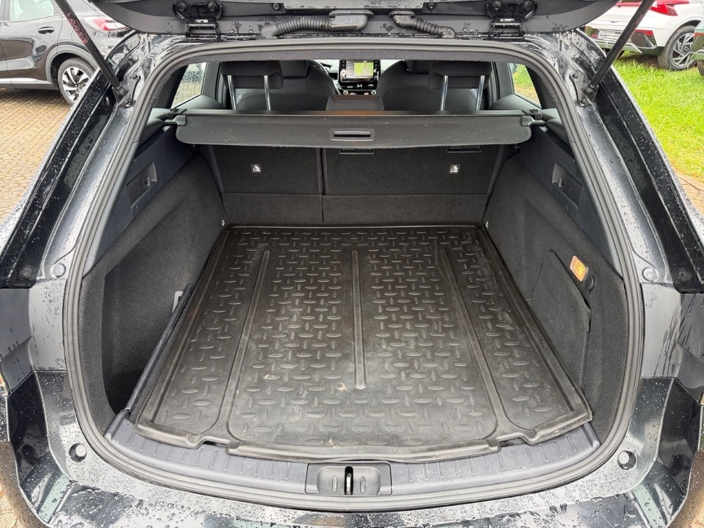 Toyota Corolla Touring Sports Hybrid Business Edition foto 12