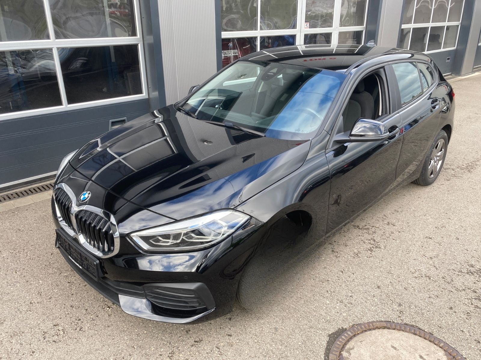 BMW 118i Advantage *WLAN*PDC*Navi*Sitzh*LED foto 1
