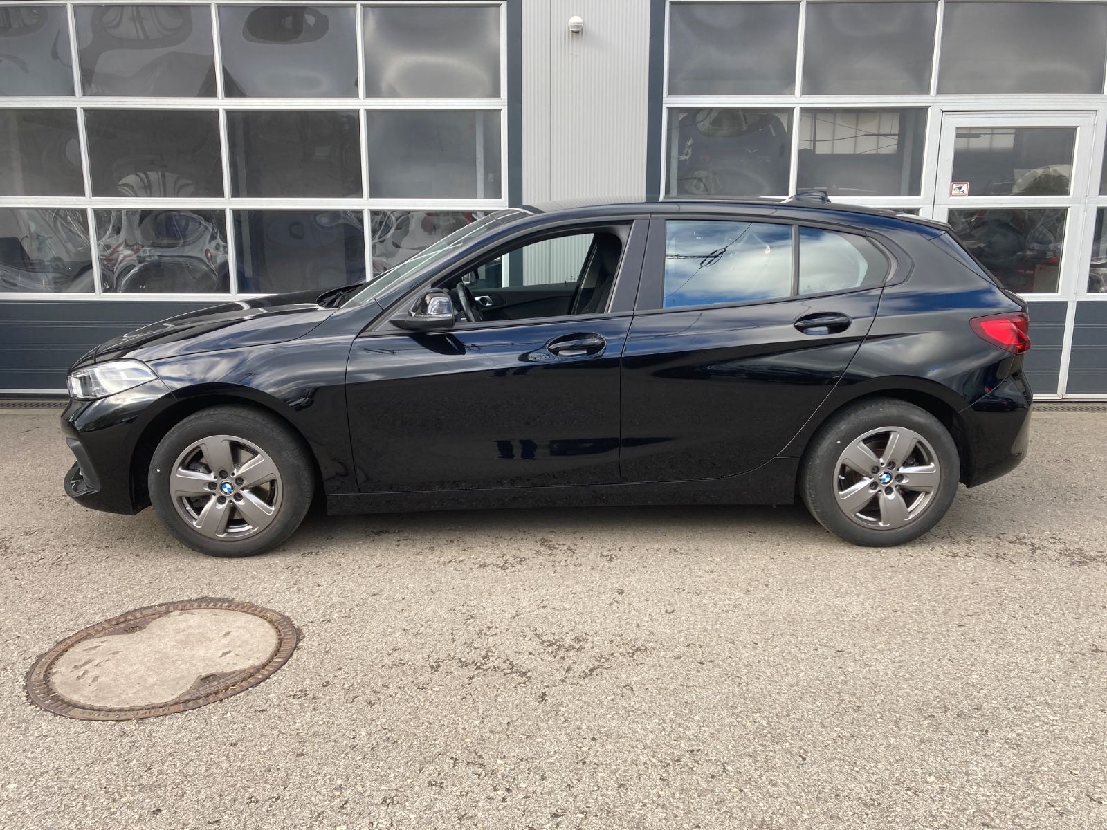 BMW 118i Advantage *WLAN*PDC*Navi*Sitzh*LED foto 2