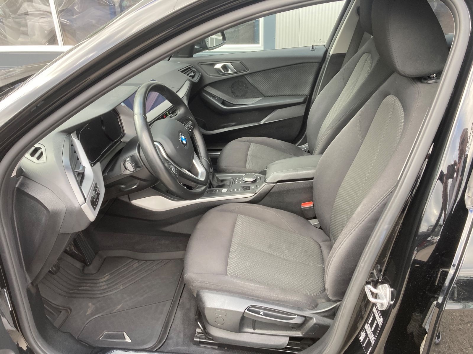 BMW 118i Advantage *WLAN*PDC*Navi*Sitzh*LED foto 10