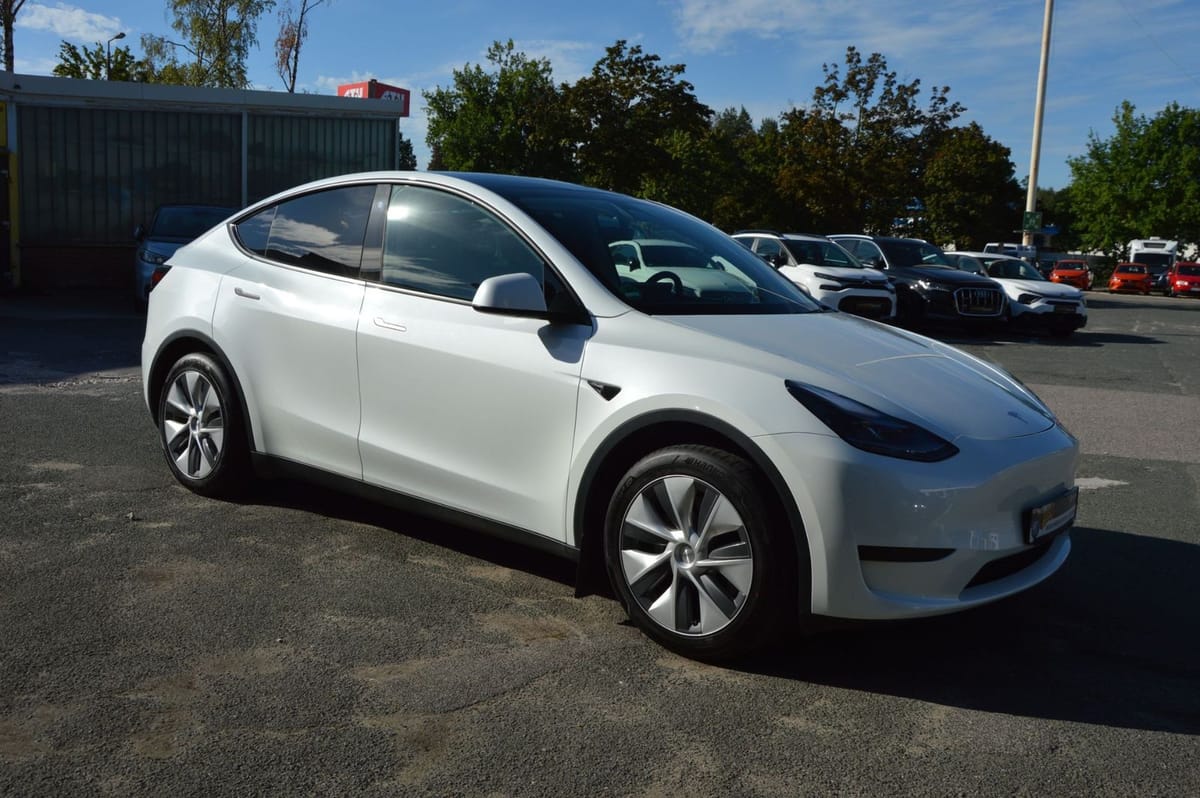Tesla Model Y RWD RYZEN KAMERA AUTOP3 TOTW foto 3