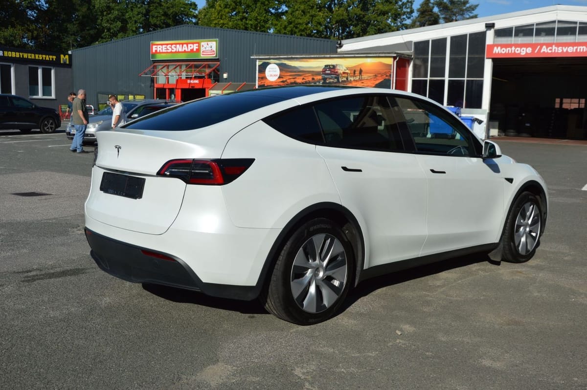 Tesla Model Y RWD RYZEN KAMERA AUTOP3 TOTW foto 4