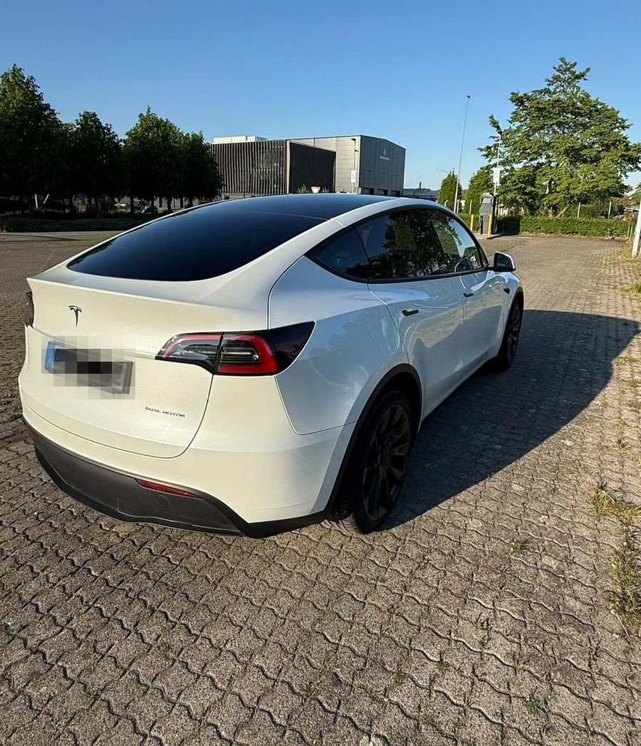 Tesla Model Y Long Range Dual Motor AWD Long Range foto 4