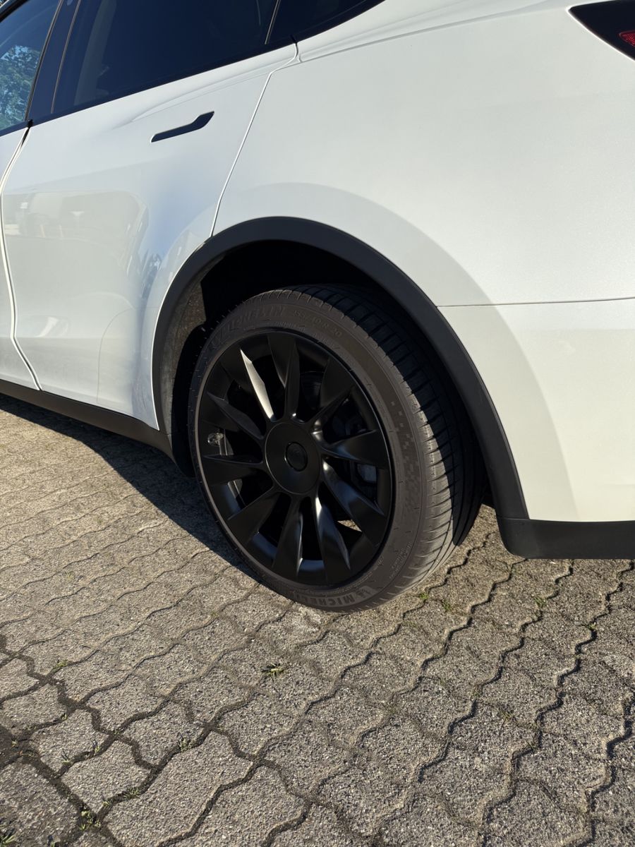 Tesla Model Y Long Range Dual Motor AWD Long Range foto 9